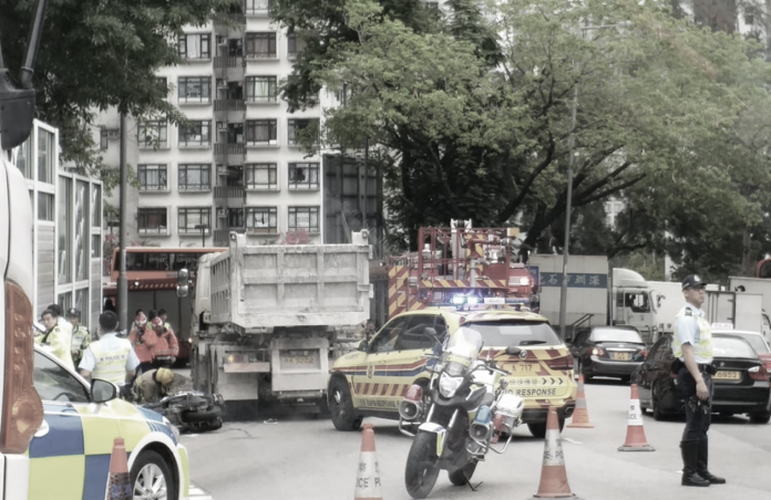 Motorcyclist dies after being run over by a dump truck on Route Twisk ...