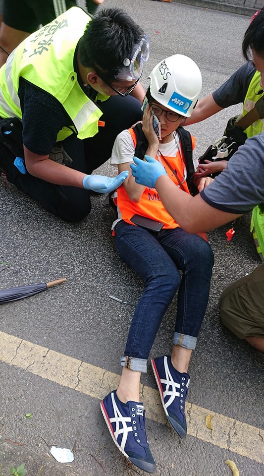 Media reporters bashed and injured by riot police with truncheons ...
