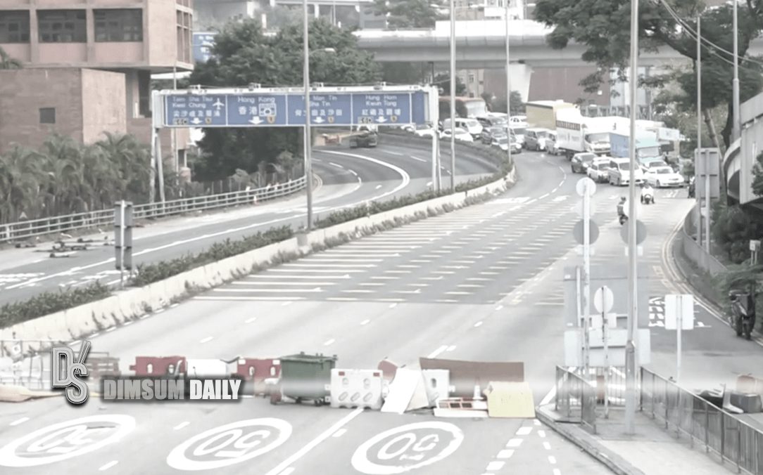 Cross Harbour Tunnel barricaded by rioters, petrol bombs hurled