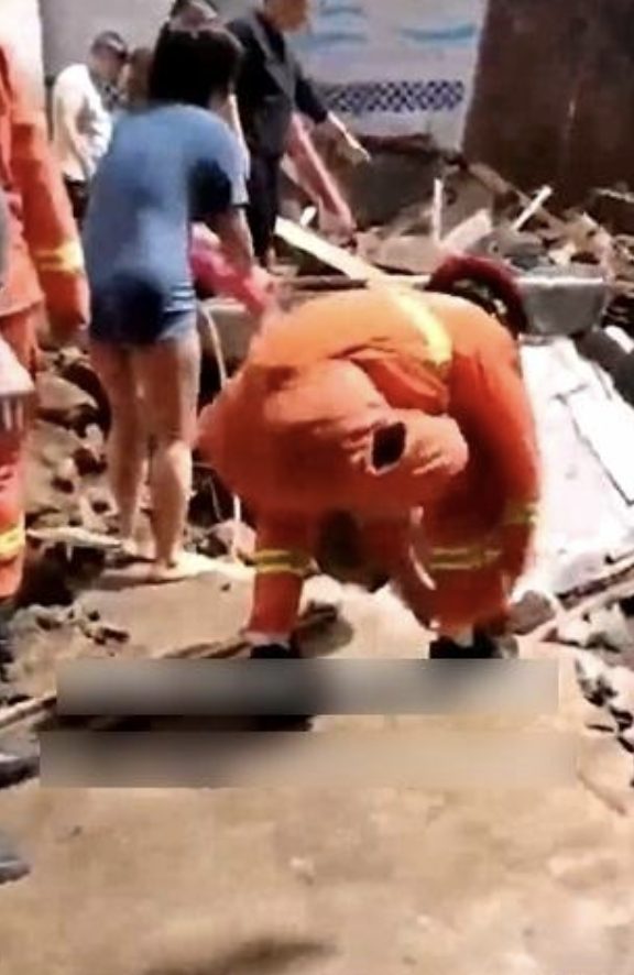 9 injuries and 3 deaths reported after swimming pool collapses in Henan ...