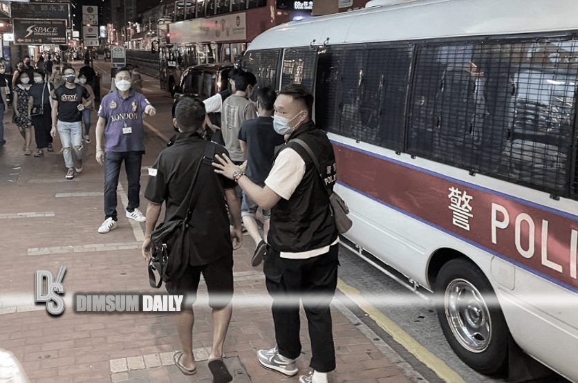 Police raid 2 illegal casinos in Yuen Long and Sham Shui Po, 26 ...