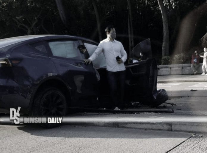 Tesla vehicle crashes into railing near Aberdeen Tunnel, driver ...
