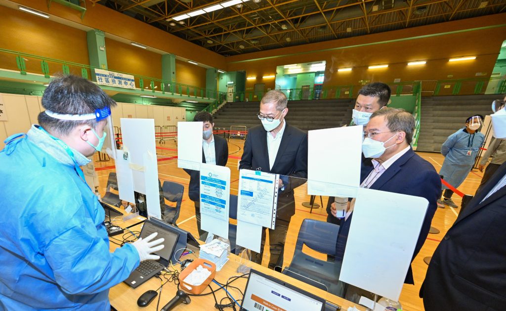 Secretary for Health visits community testing centre Dimsum Daily