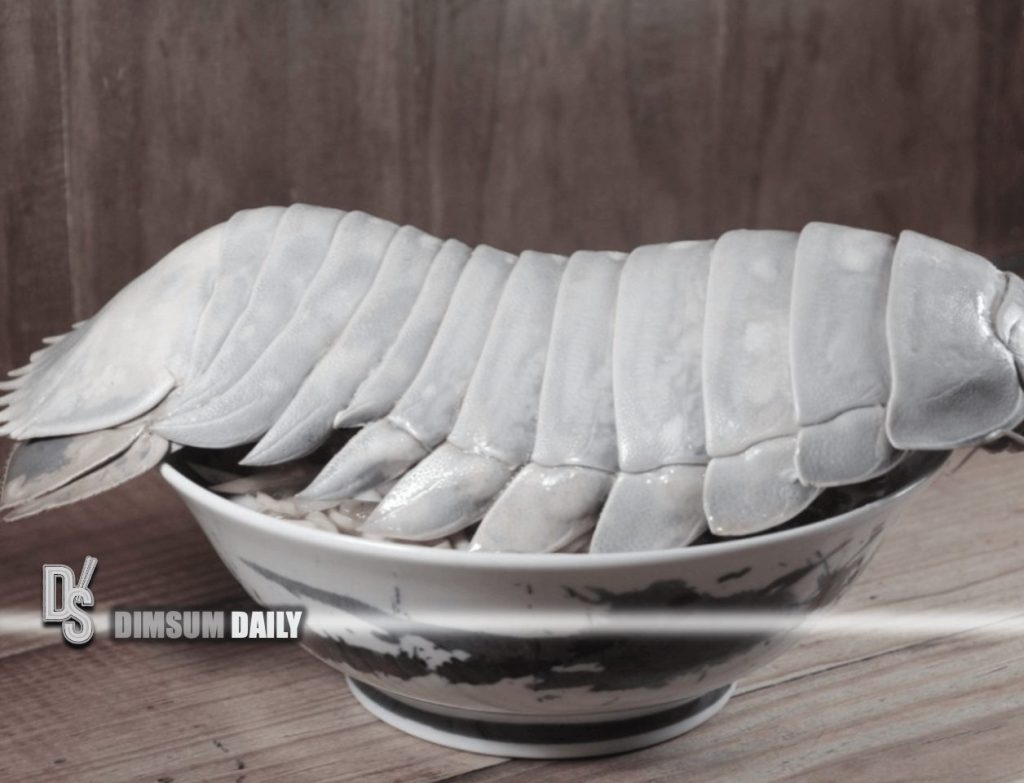 Experts urge caution in eating giant isopods due to possible toxins and ...