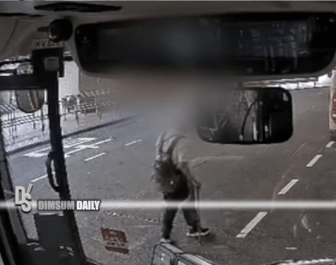 Elderly man caught on camera using walking stick to steal backpack from bus driver Dimsum Daily