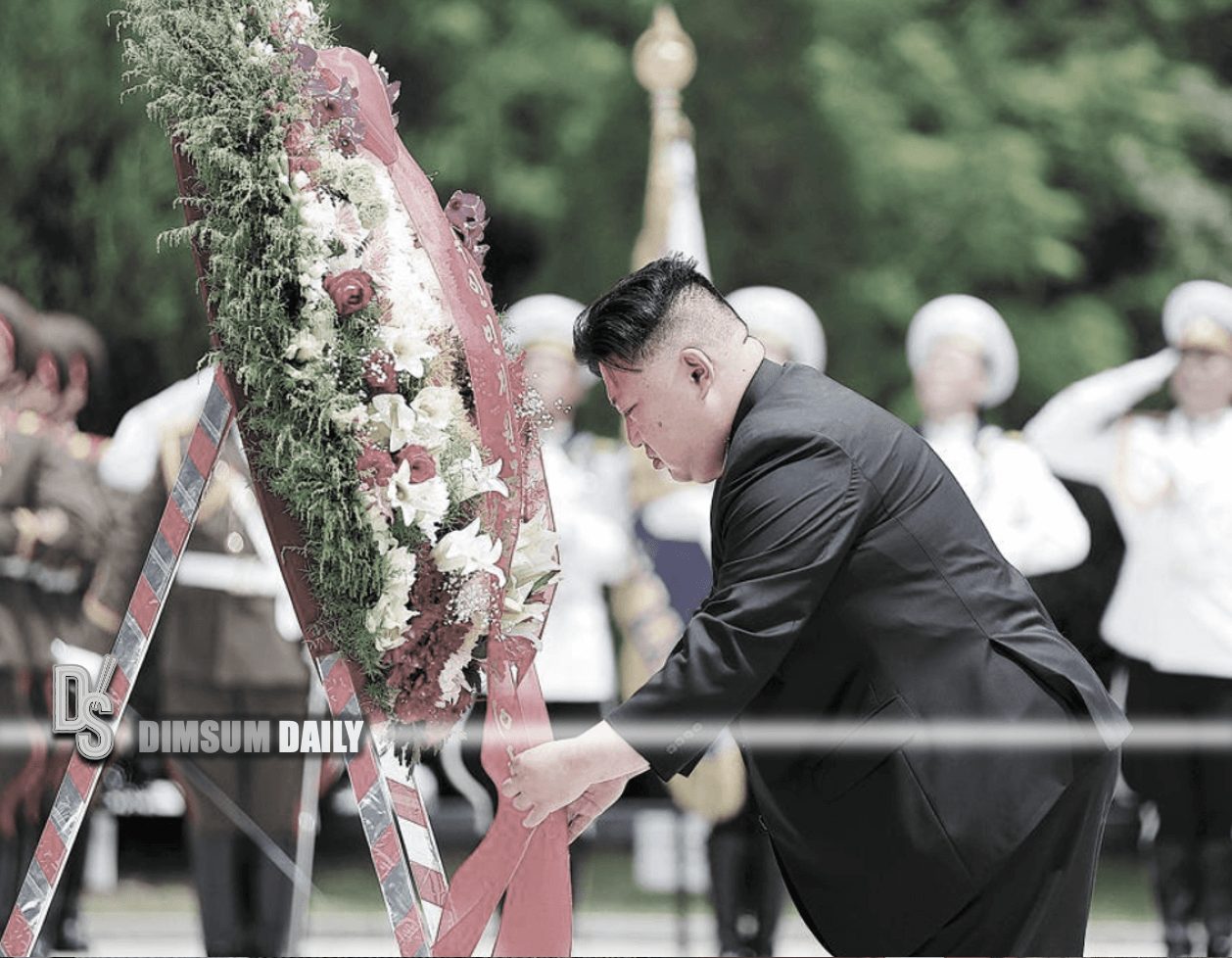 Kim Jong-un pays tribute to Chinese martyrs on 70th