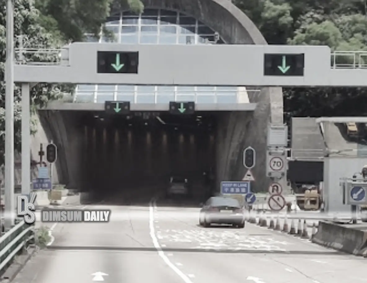 Aberdeen Tunnel implements "HKeToll" system effective from 5am today