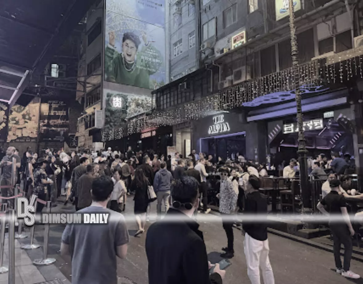 Hong Kong bar industry launches HK$500,000 lucky draw