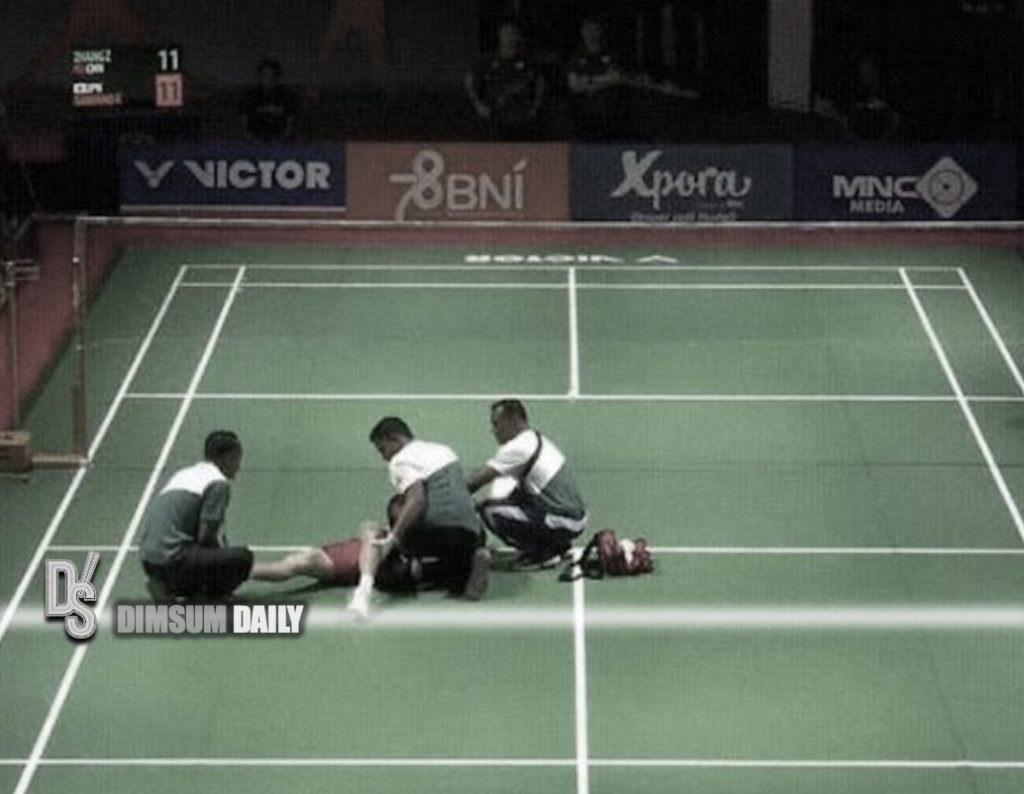 Chinese badminton player dies after collapsing on court during ...