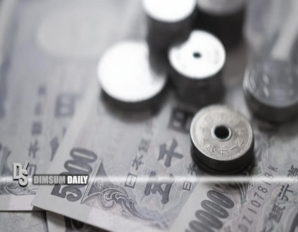 Record 5.92 trillion yen spent by Japan to stabilise yen against U.S