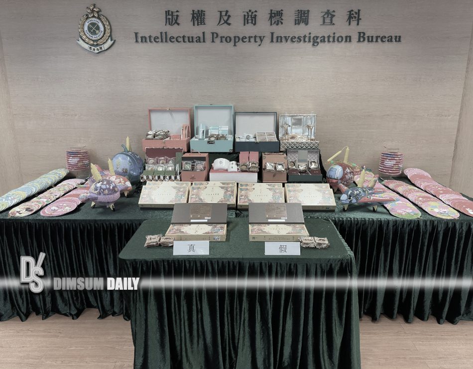 Hong Kong Customs seizes counterfeit mooncakes and festive goods