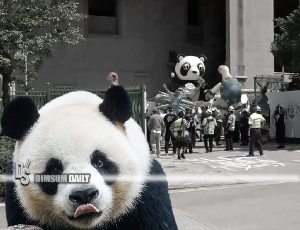 Giant pandas An An and Ke Ke arrive at Ocean Park - Dimsum Daily