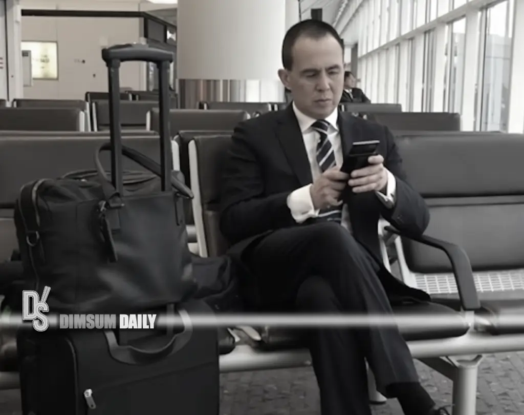 Richard Li spotted at airport without bodyguards - Dimsum Daily