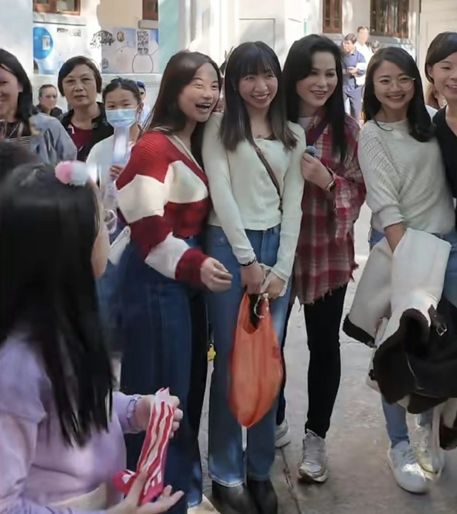 53-year-old actress Amy Fan returns to alma mater fo 125th anniversary ...