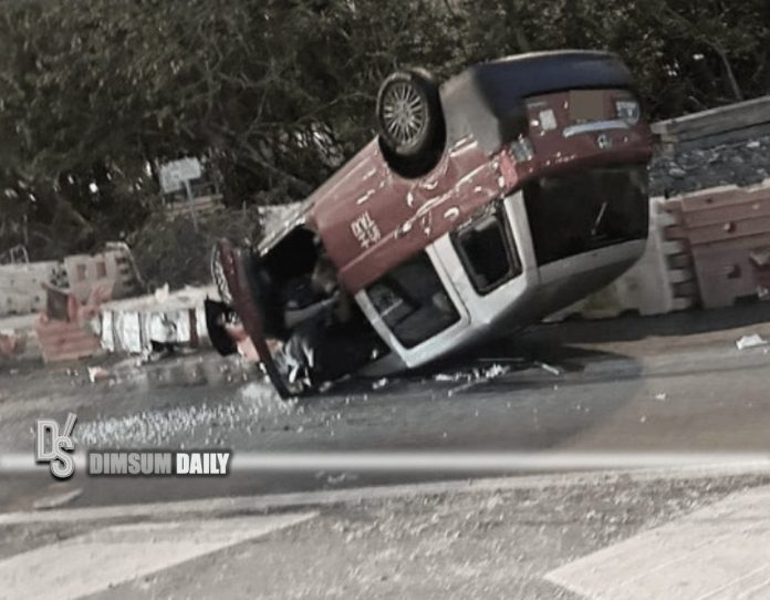 Lin Cheung Rd Taxi driver injured as vehicle overturns on Lin Cheung Road