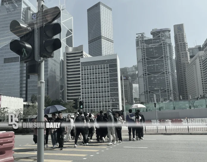 Hong Kong braces for 33°C heat today as Very Hot Weather Warning issued