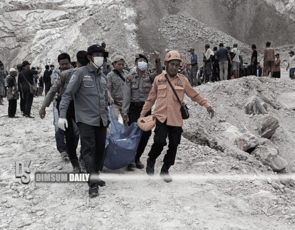 Death toll rises to 17 with 8 missing in West Java quarry landslides