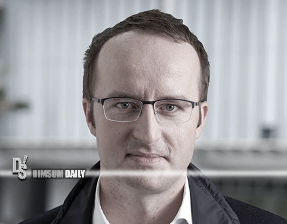 Crypto.com kris marszalek (85) foto