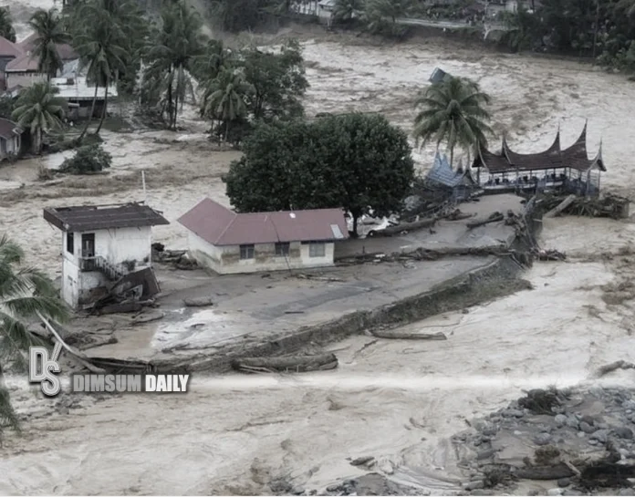Indonesia floods death toll reaches 708 as one million flee Sumatra ...