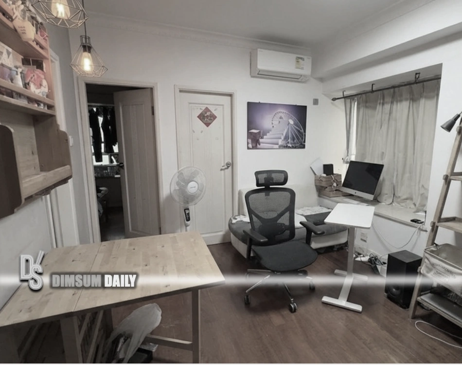 Homeowner Uses AI To Virtually Clean Apartment Photos
