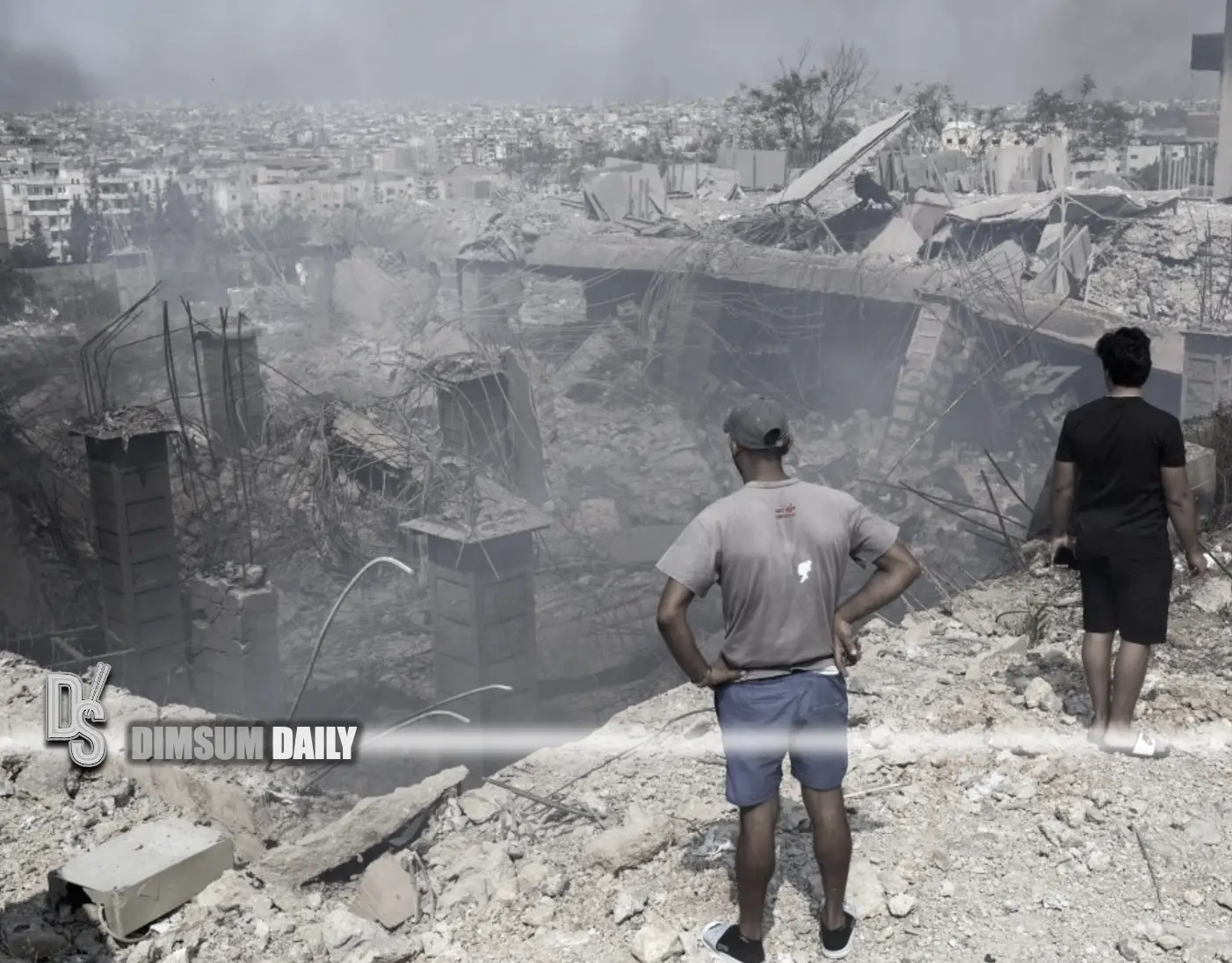 Israeli Airstrikes Target Sites in Southern Lebanon