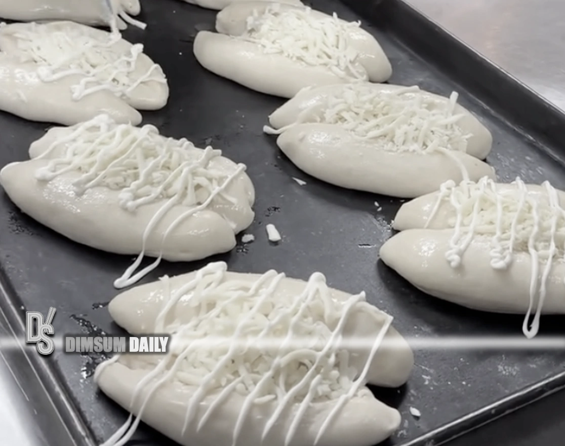 Ho Man Tin ‘Bread Space’ bakery denies ‘pre‑made’ claims after online backlash