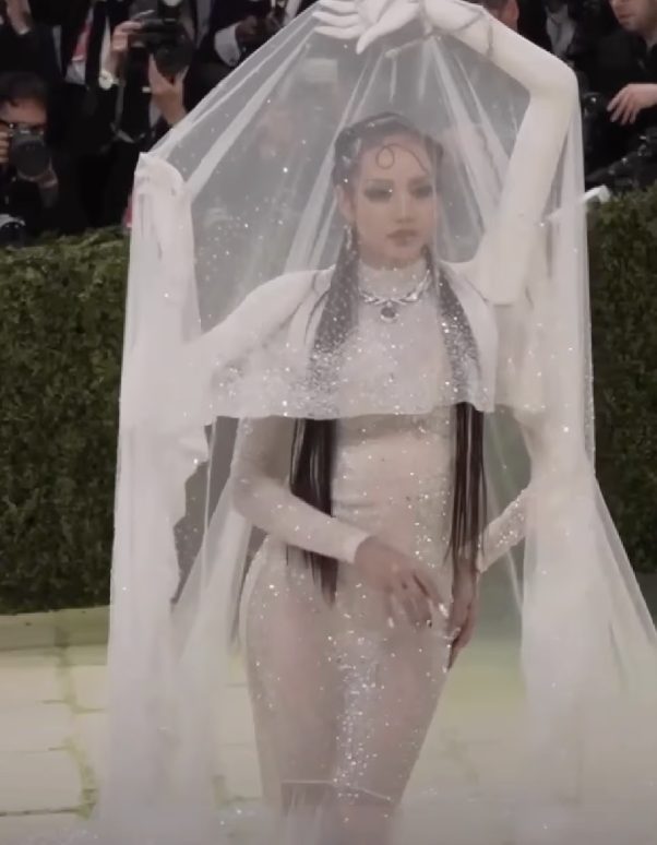 Robert Wun Hiasi Met Gala 2026 dengan Delapan Karya, Tiga Masuk Koleksi Permanen Costume Institute — image 1