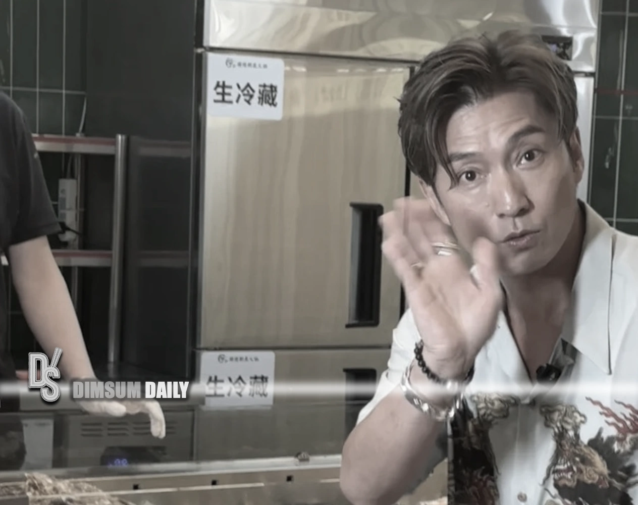TVB actor Joel Chan spotted in Shunde as fans praise his down‑to‑earth charm