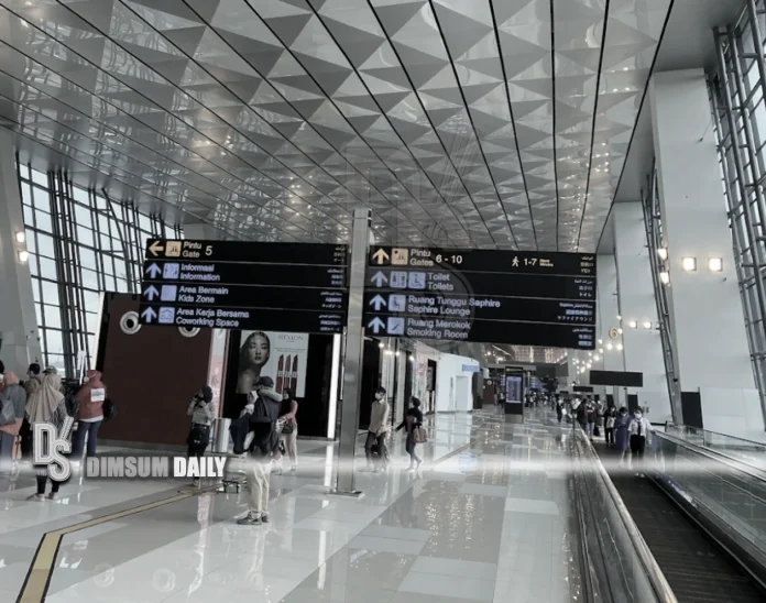 Jakarta airport suspends operations due to volcanic ash from Mount Anak ...