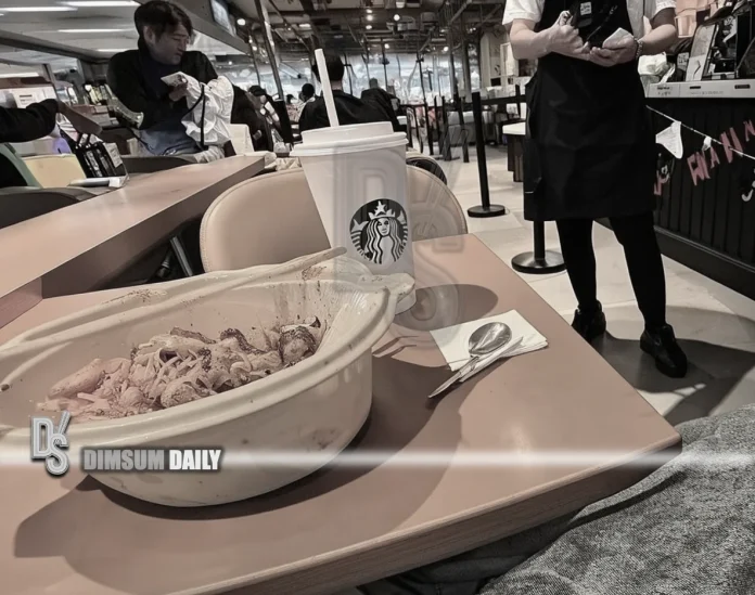 MONG KOK STARBUCKS-2-2